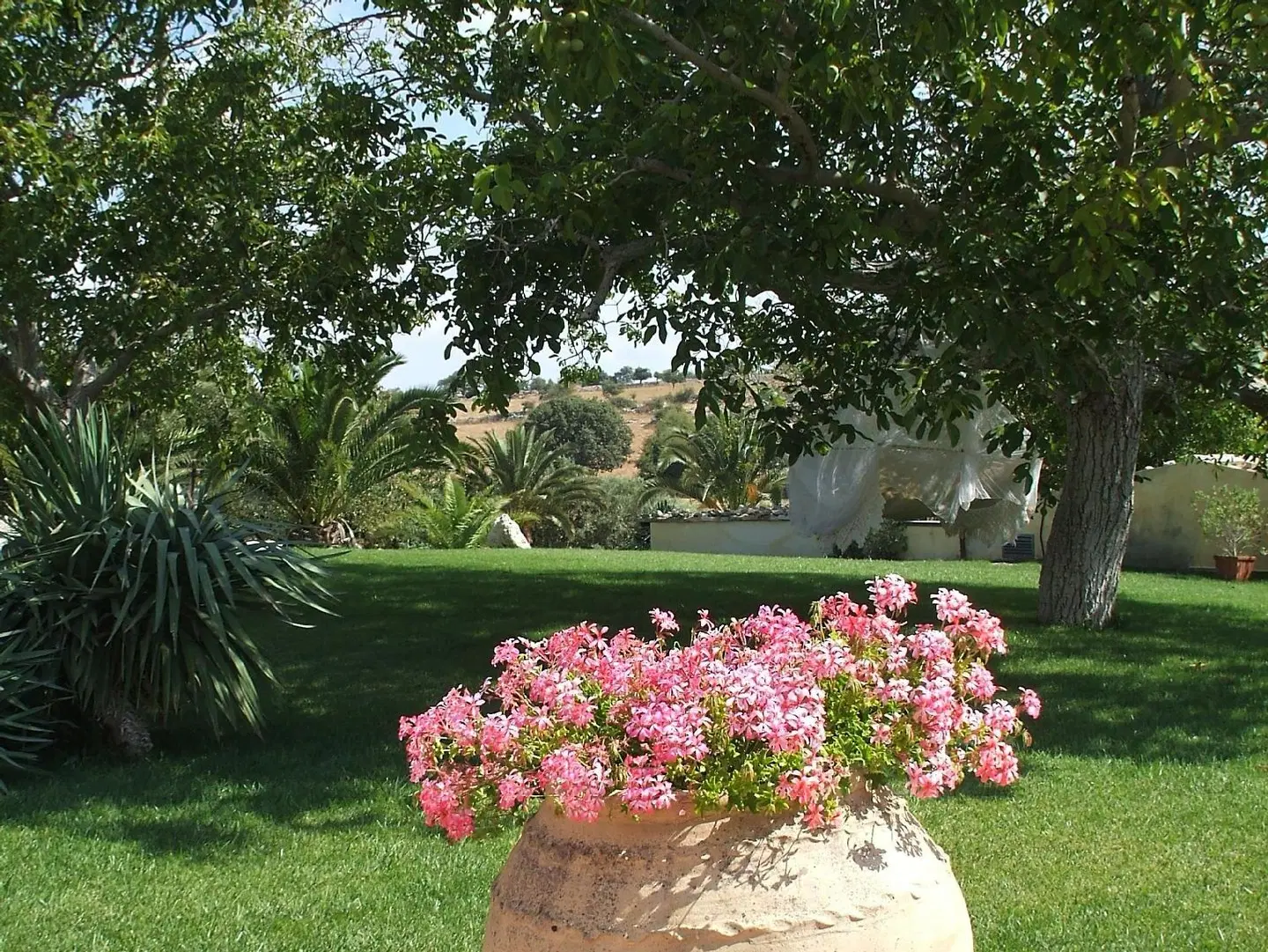 Aguglia Agriturismo Garten