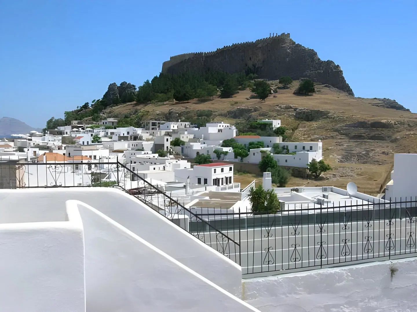 Sarris Studios & Apartments Terrasse