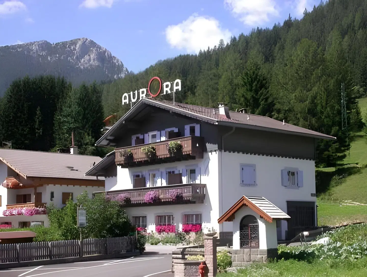 Garnì Aurora Bed and Breakfast EXTERIOR