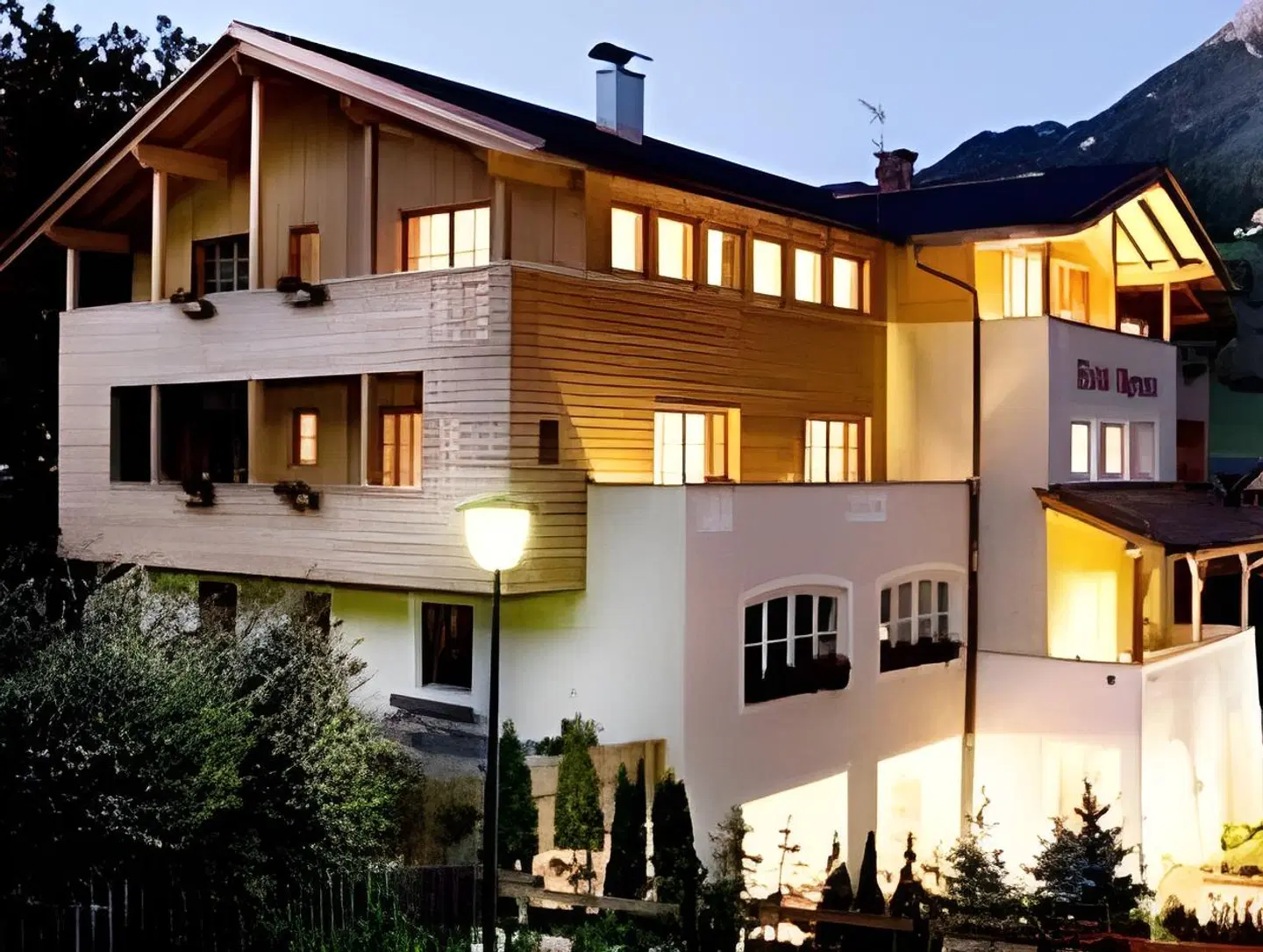 Olympia EXTERIOR