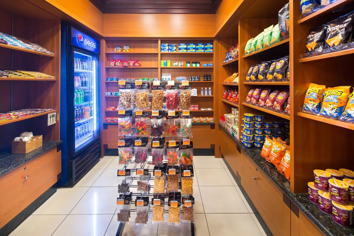Fairfield Inn & Suites by Marriott Toronto Airport Bar