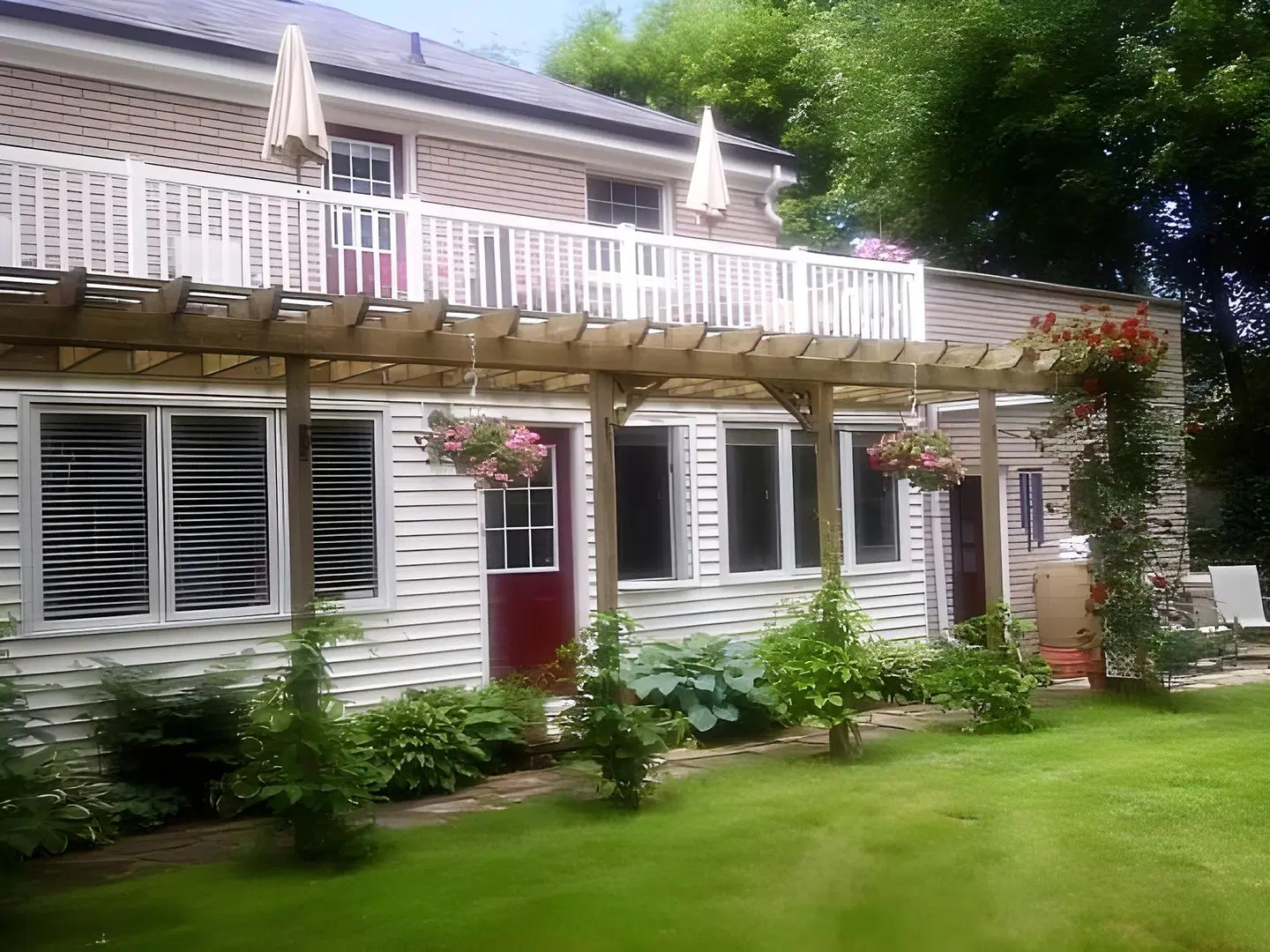 Abacot Hall Bed & Breakfast EXTERIOR