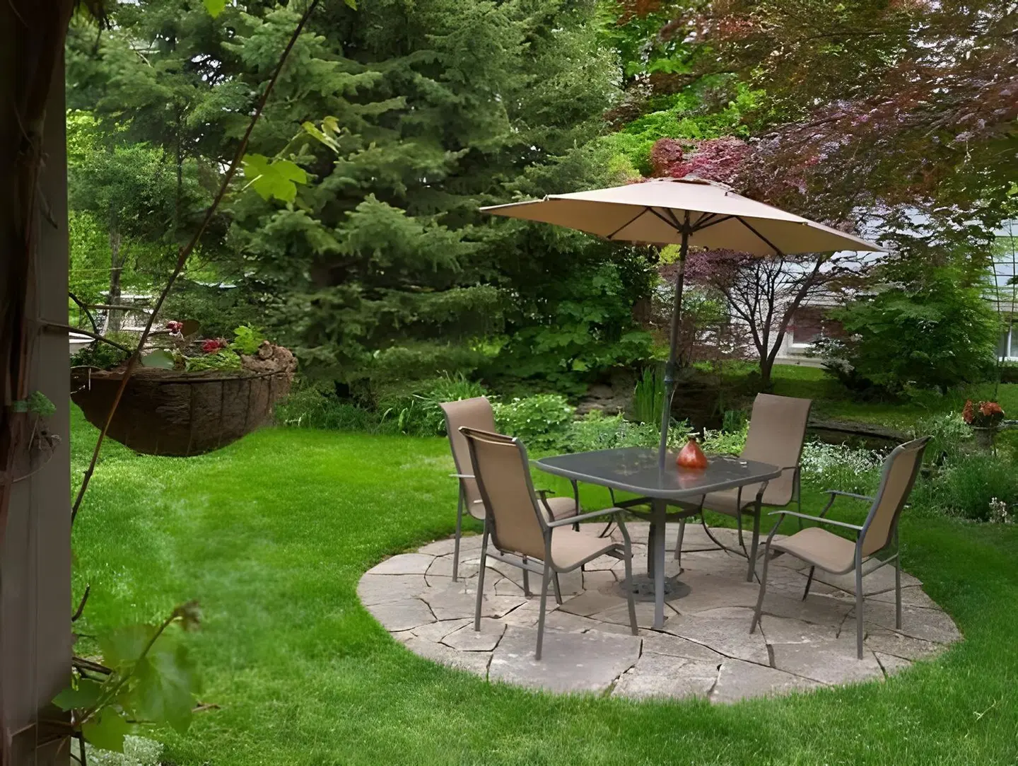 Cedar Gables Bed & Breakfast Garten
