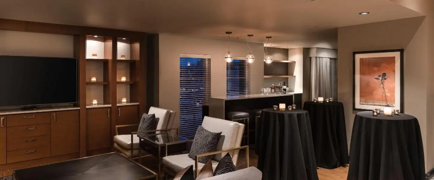 The Heathman Hotel Kirkland Bar