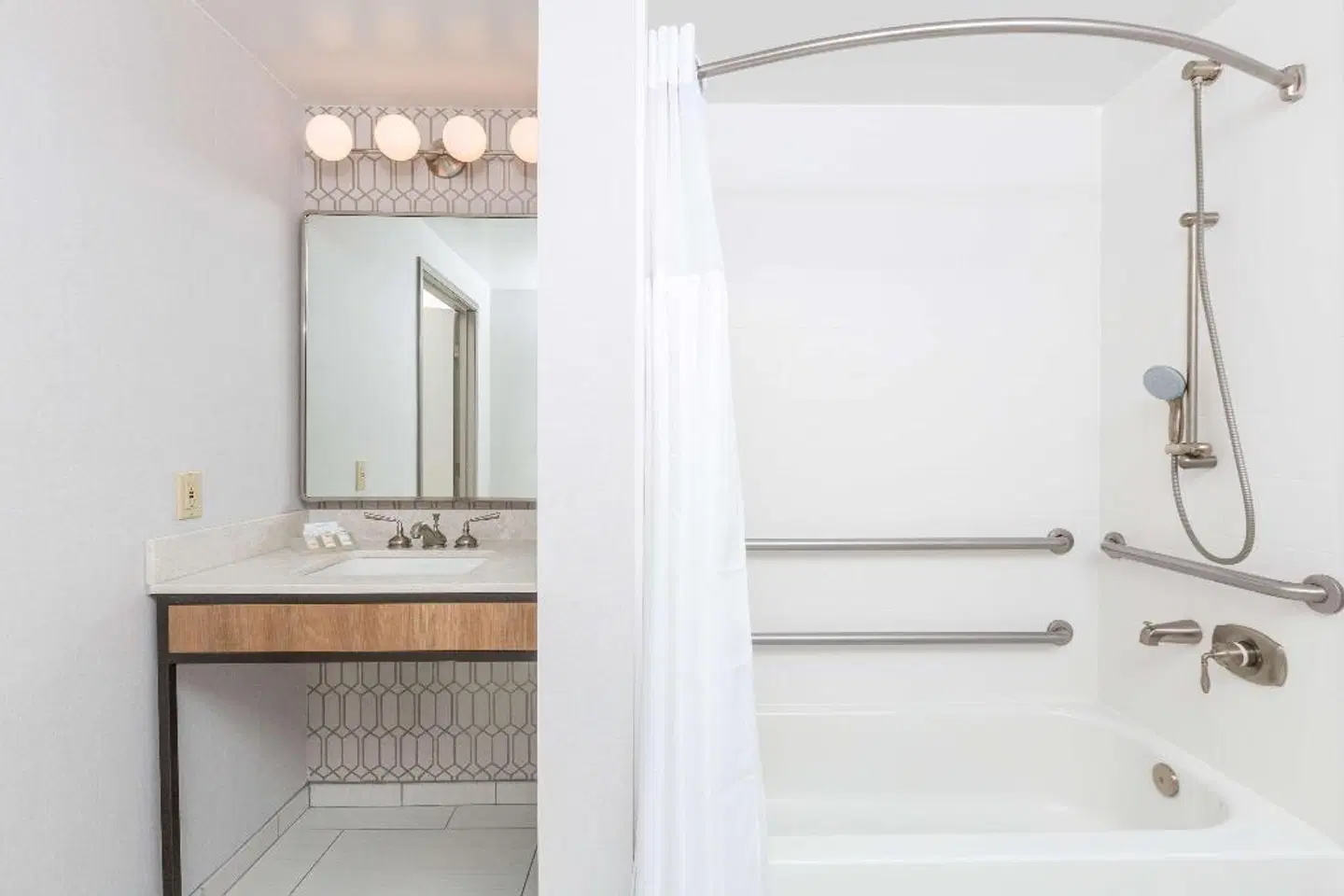 Hilton Garden Inn Oakland/San Leandro Badezimmer