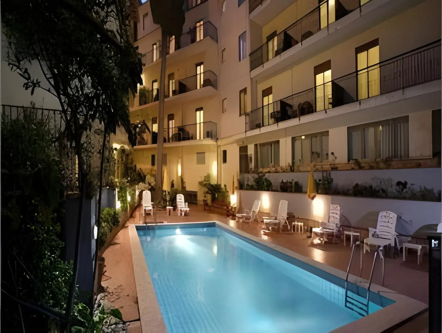 Soleado OUTDOOR_POOL