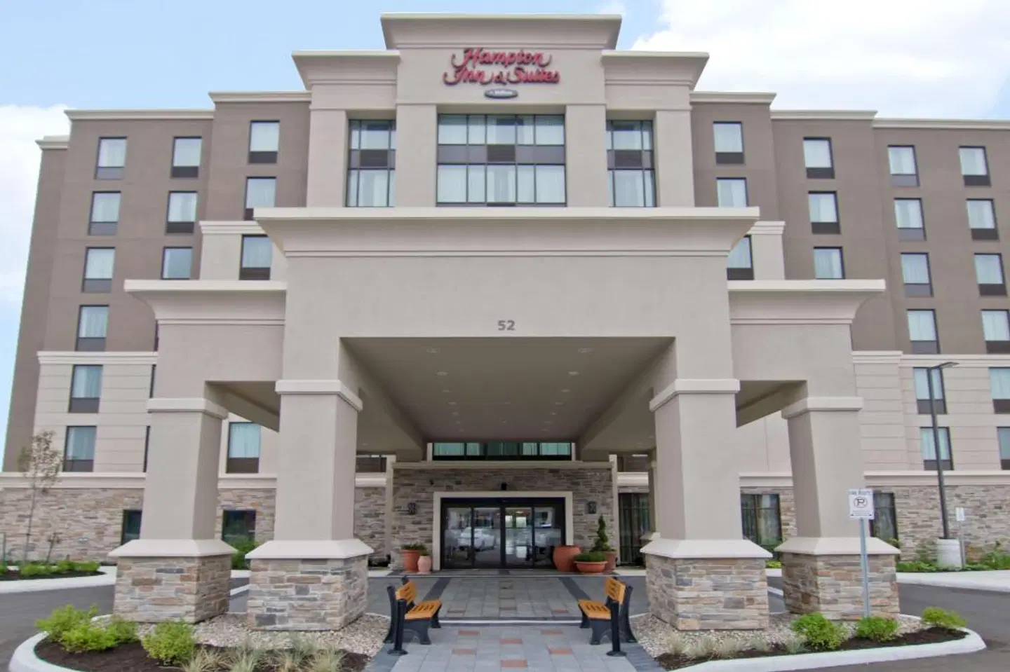 Hampton Inn & Suites by Hilton Toronto Markham EXTERIOR