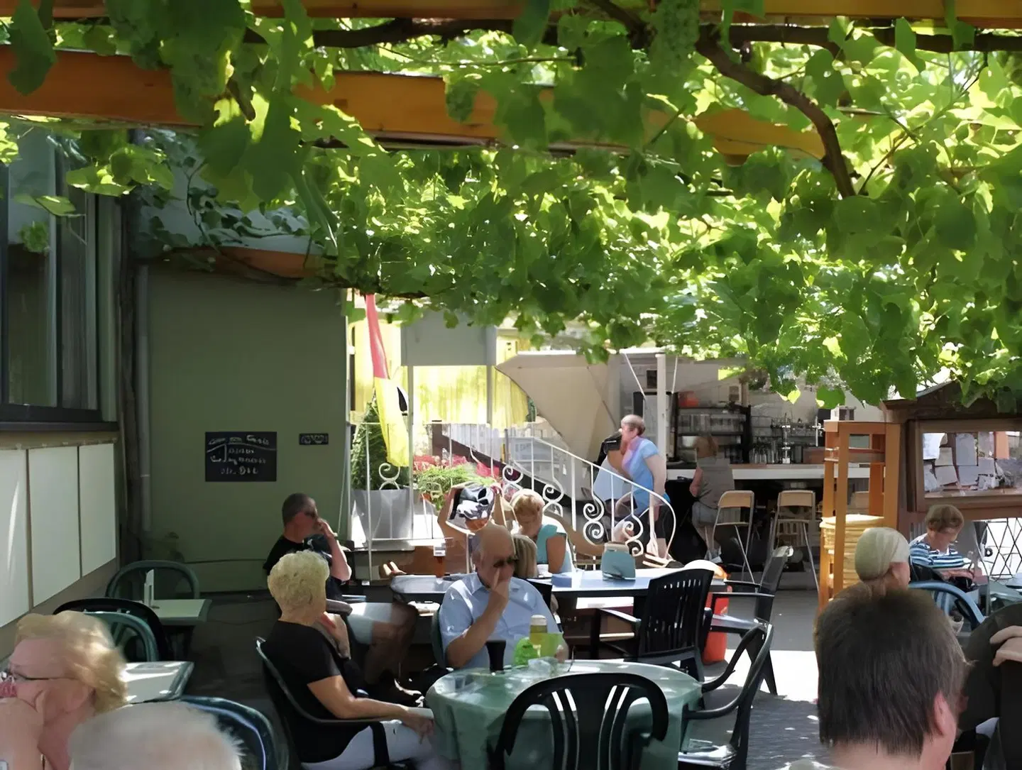 Altes Schulhaus Terrasse