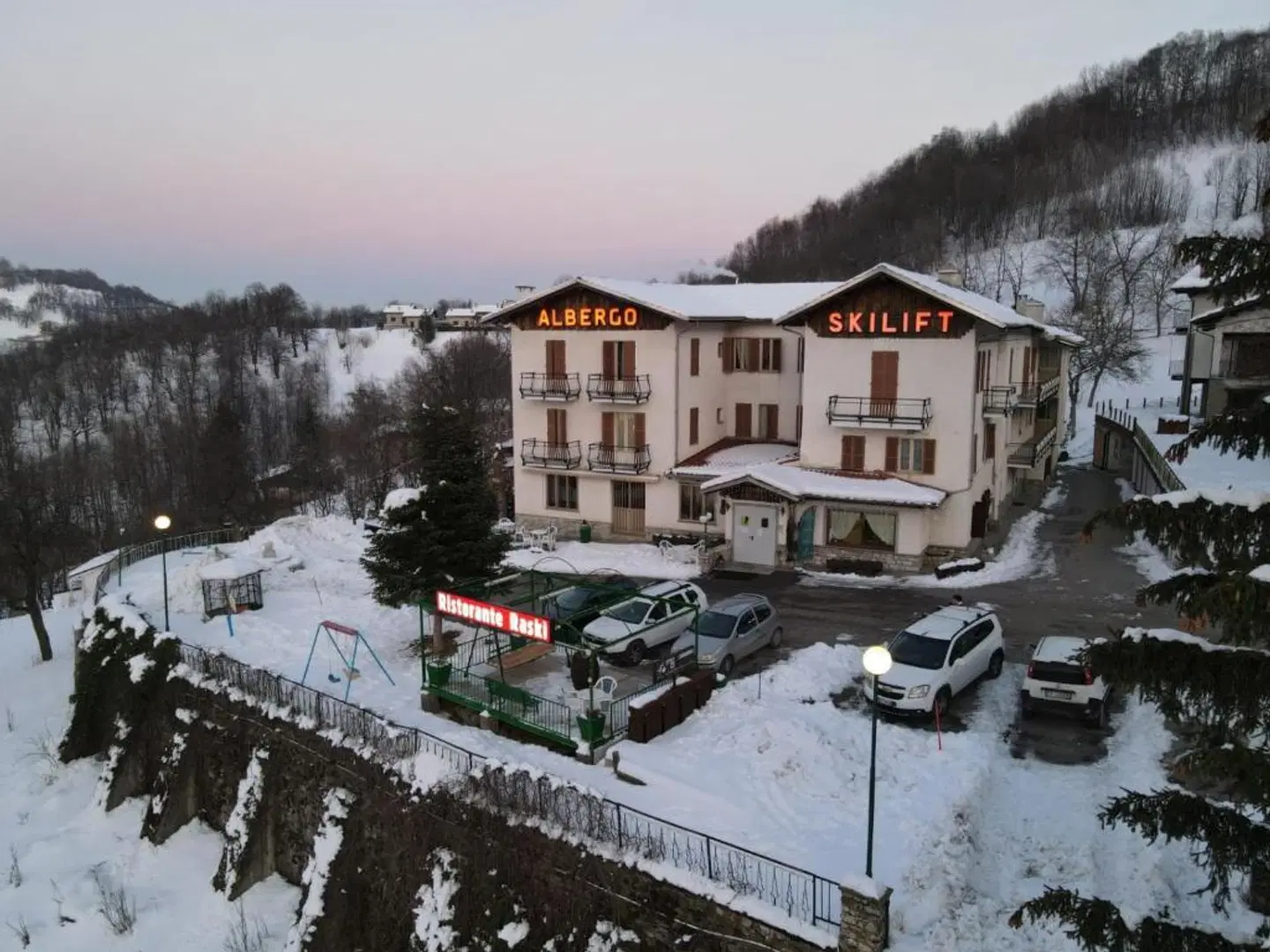 Skilift EXTERIOR