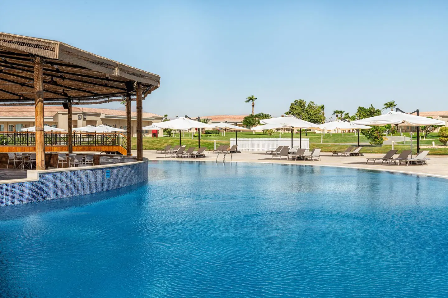Pickalbatros Luxury Suites OUTDOOR_POOL