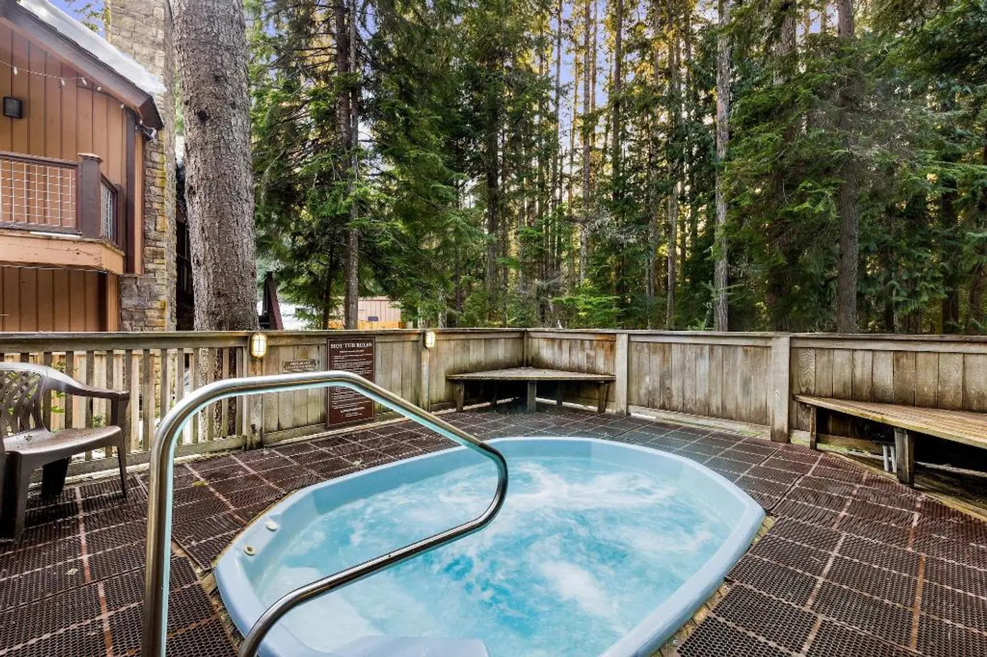 LOGE Alta Crystal OUTDOOR_POOL