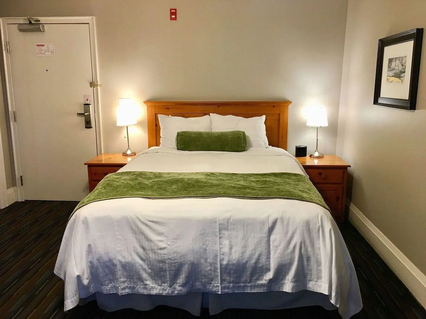 Sherwood Inn ROOM_EXAMPLE