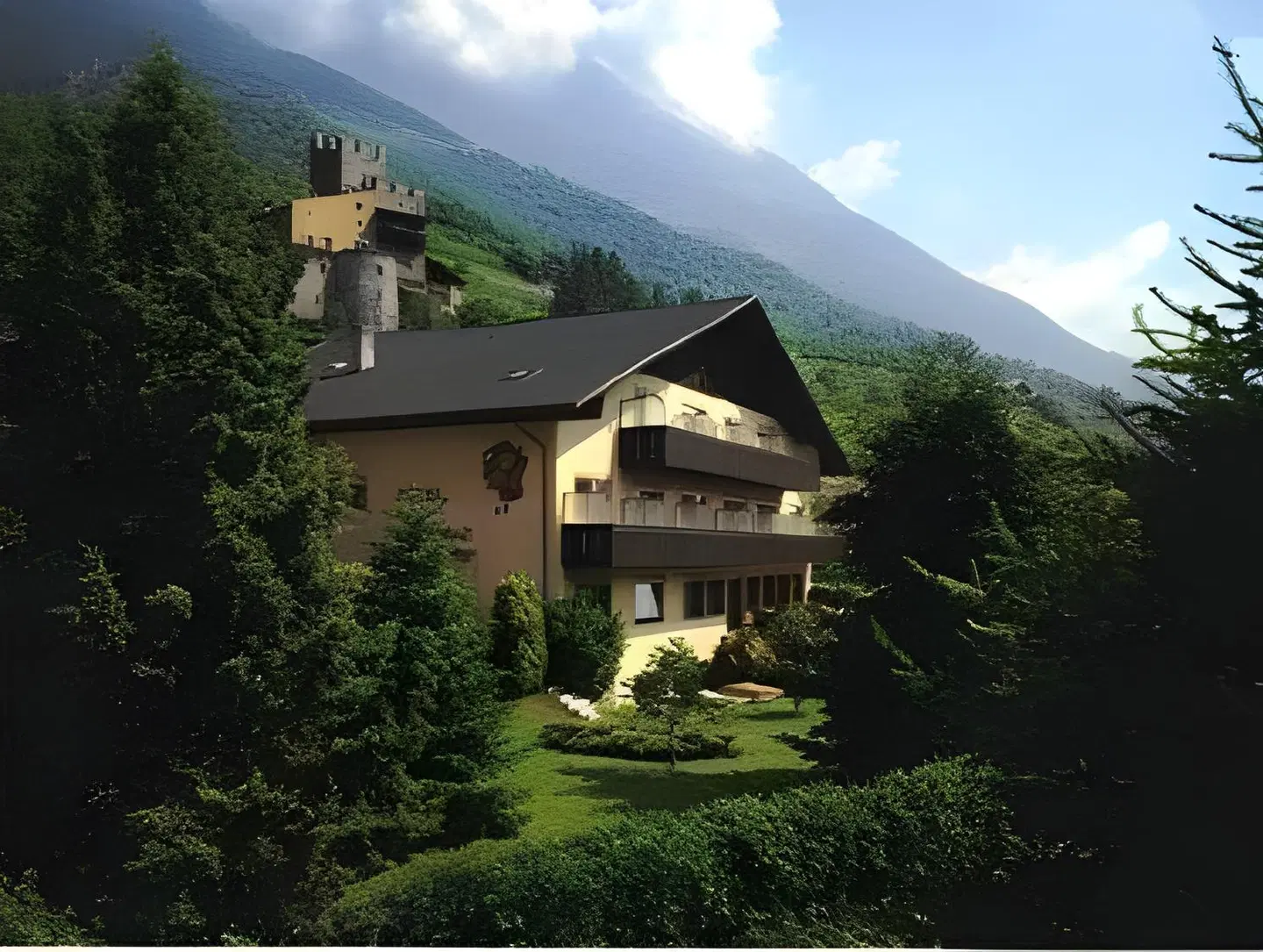 Weingarten EXTERIOR