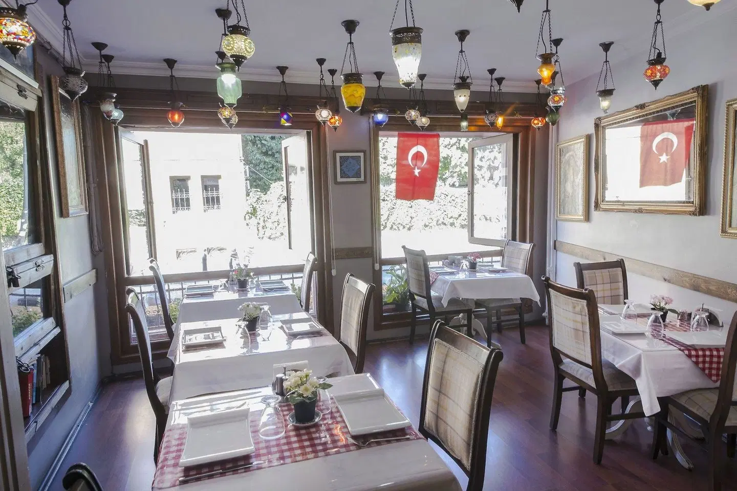 Han Hotel Restaurant