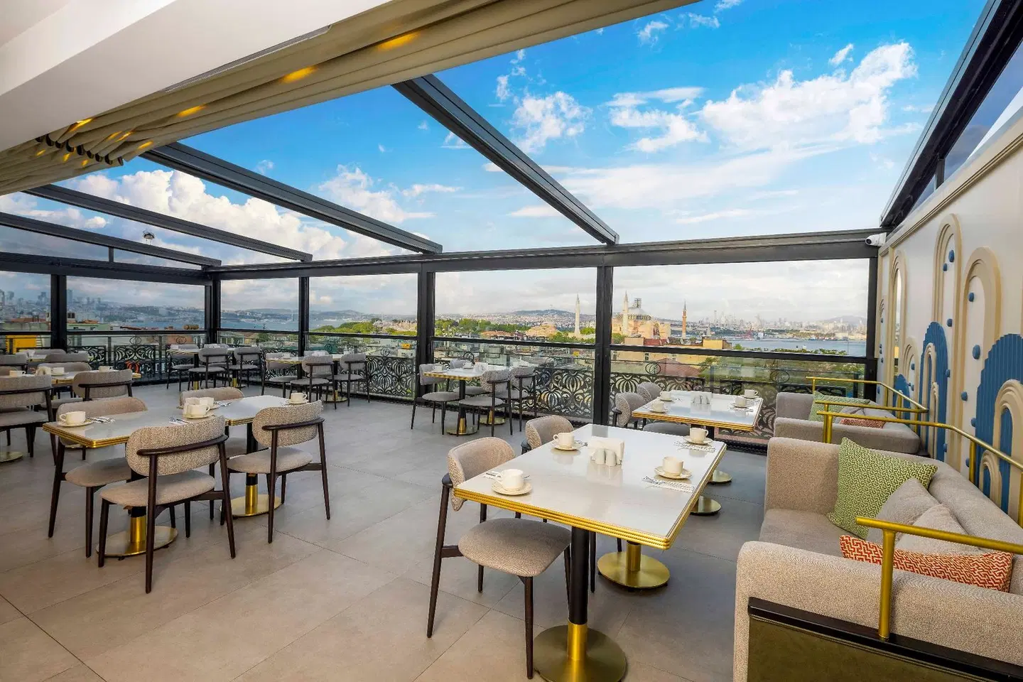 Rast Hotel Terrasse