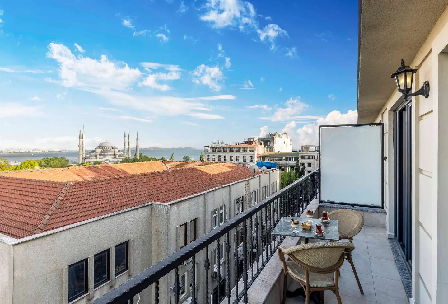 Rast Hotel Terrasse