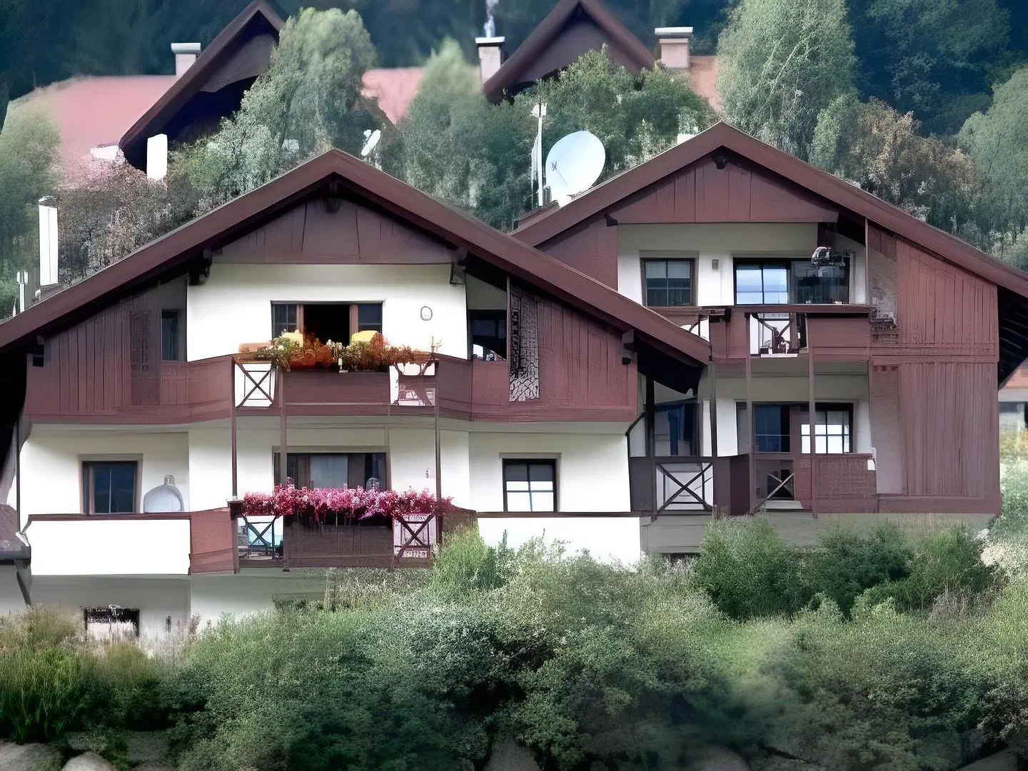 Sonnenschein EXTERIOR