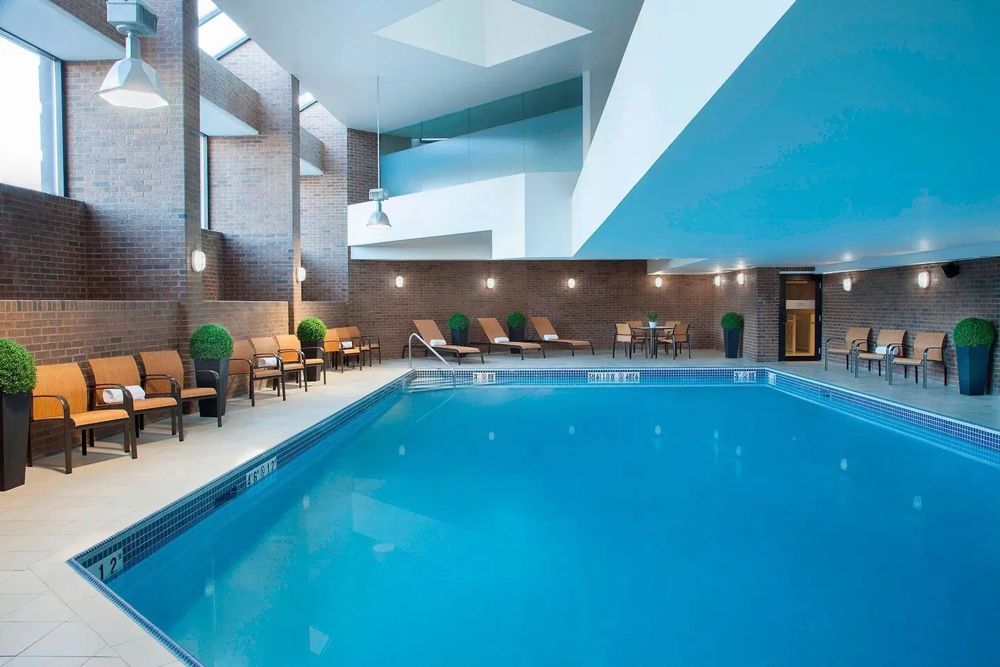 Courtyard by Marriott Toronto Northeast/Markham Hallenbad