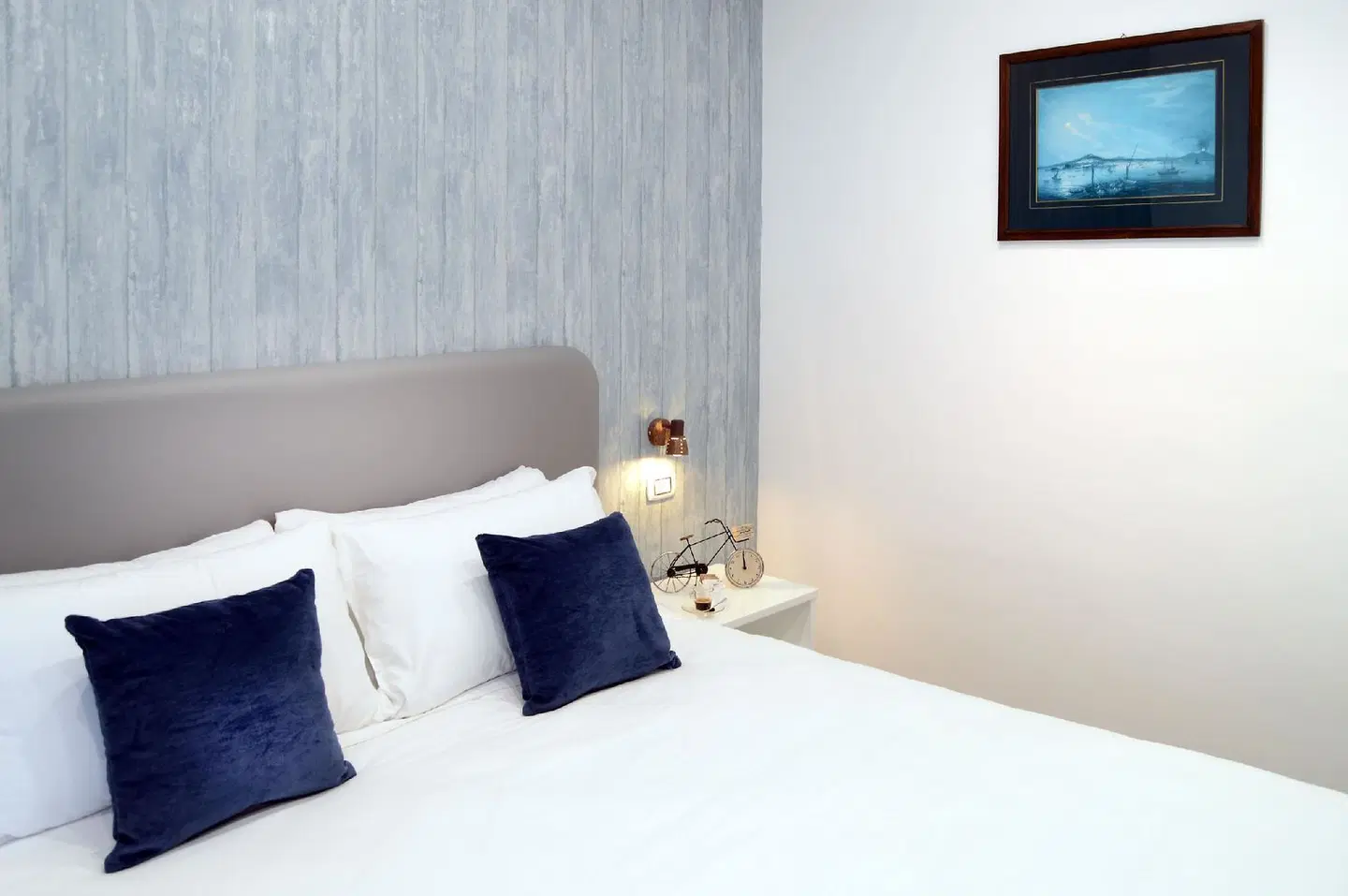 Napoliseason Rooms and Breakfast ROOM_EXAMPLE