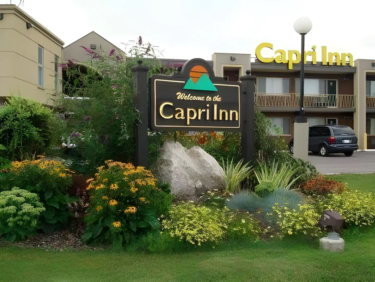 Capri Inn EXTERIOR