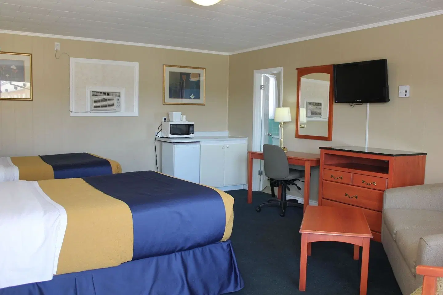 Knights Inn Owen Sound ROOM_EXAMPLE