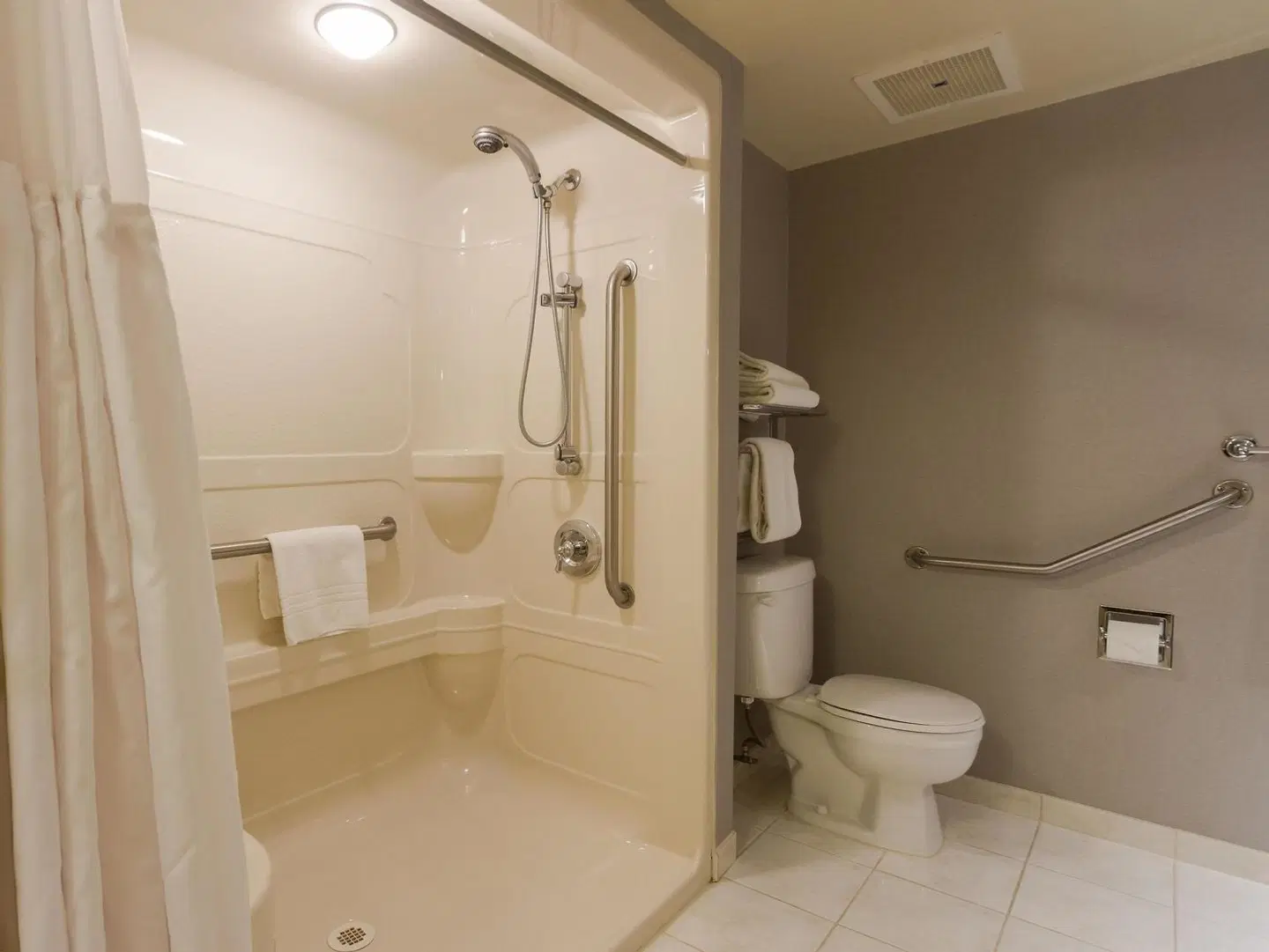 Best Western Plus The Arden Park Hotel Badezimmer