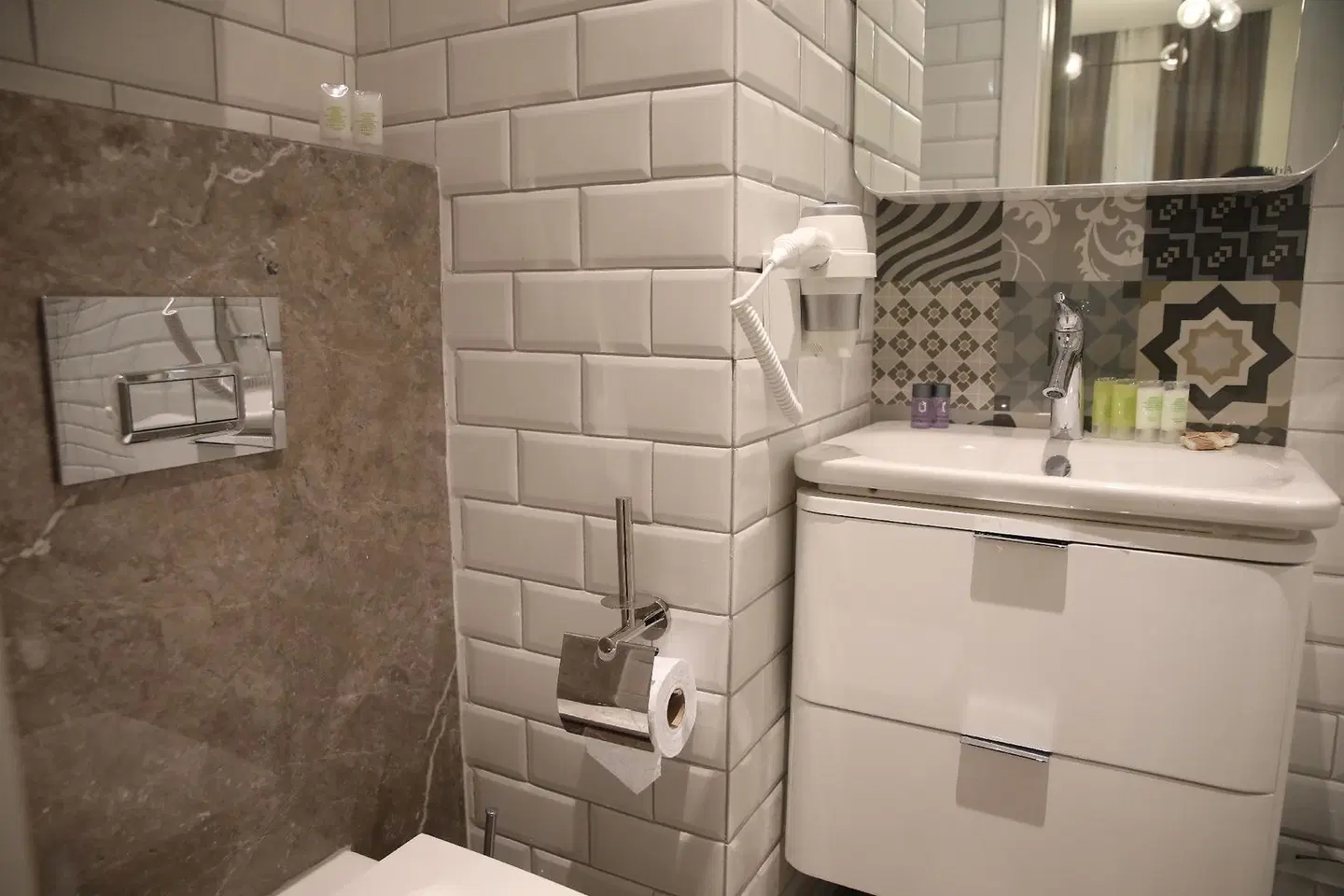Roomers Nisantasi Badezimmer