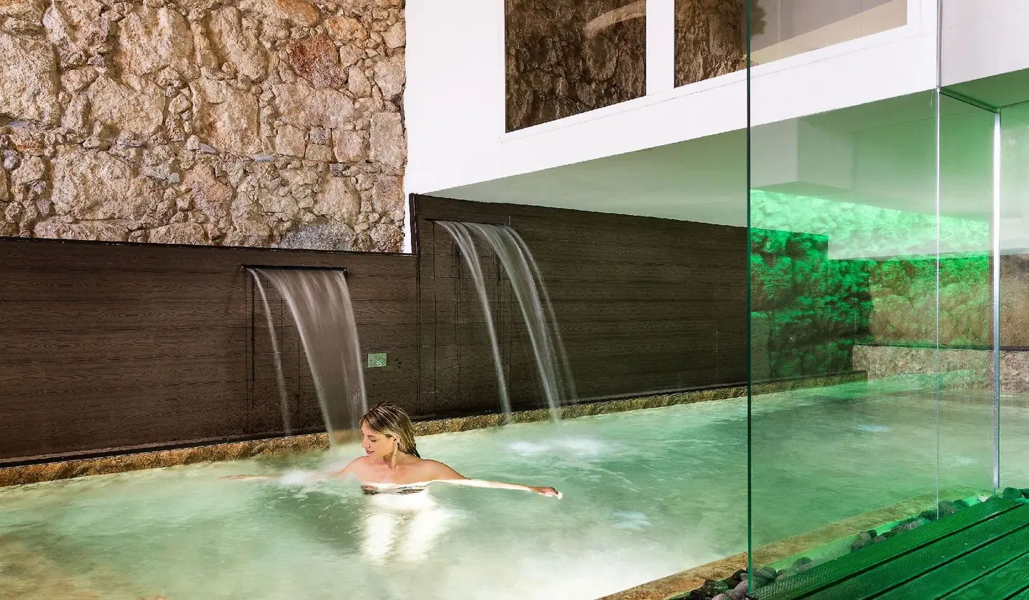 Re Dionisio Boutique Hotel Hallenbad