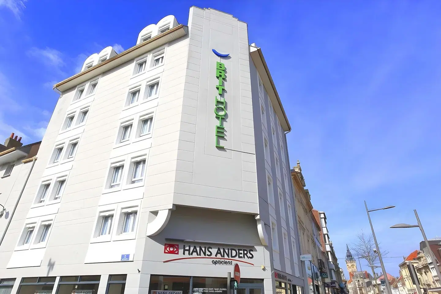Brit Hotel Calais EXTERIOR