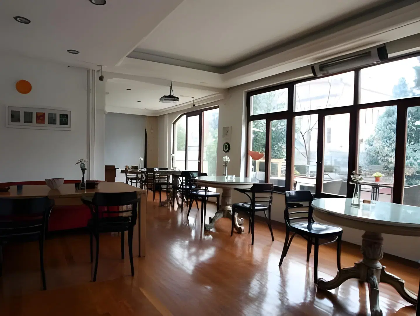 Villa Blanche Hotel Restaurant
