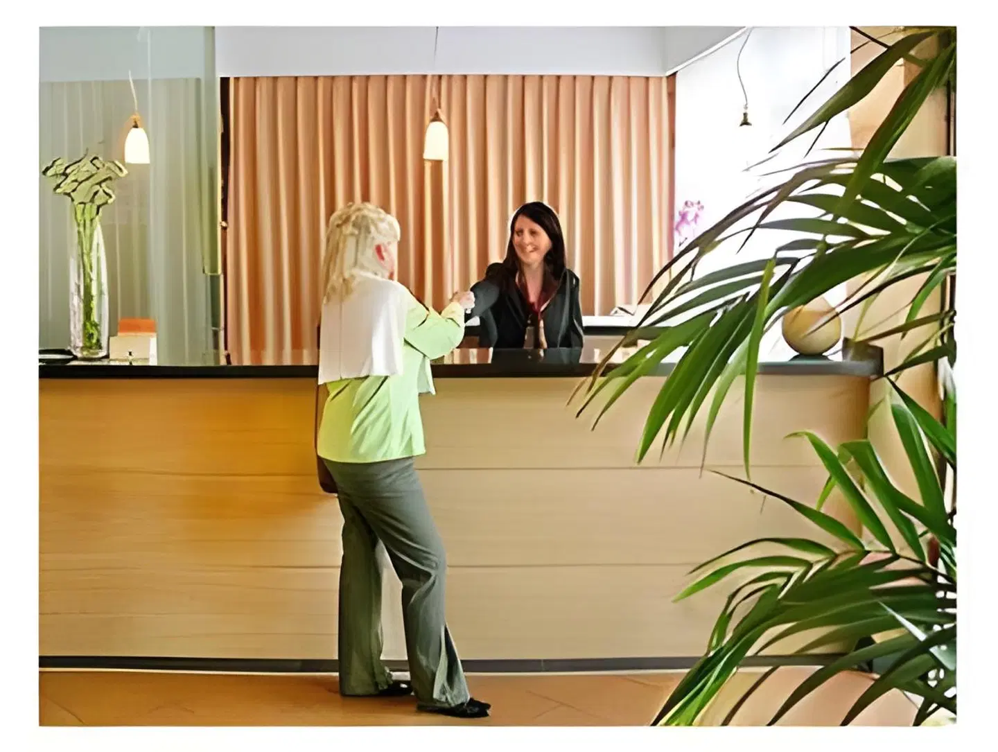 Schlosshof Charme Resort - Hotel & Camping LOUNGE_LOBBY