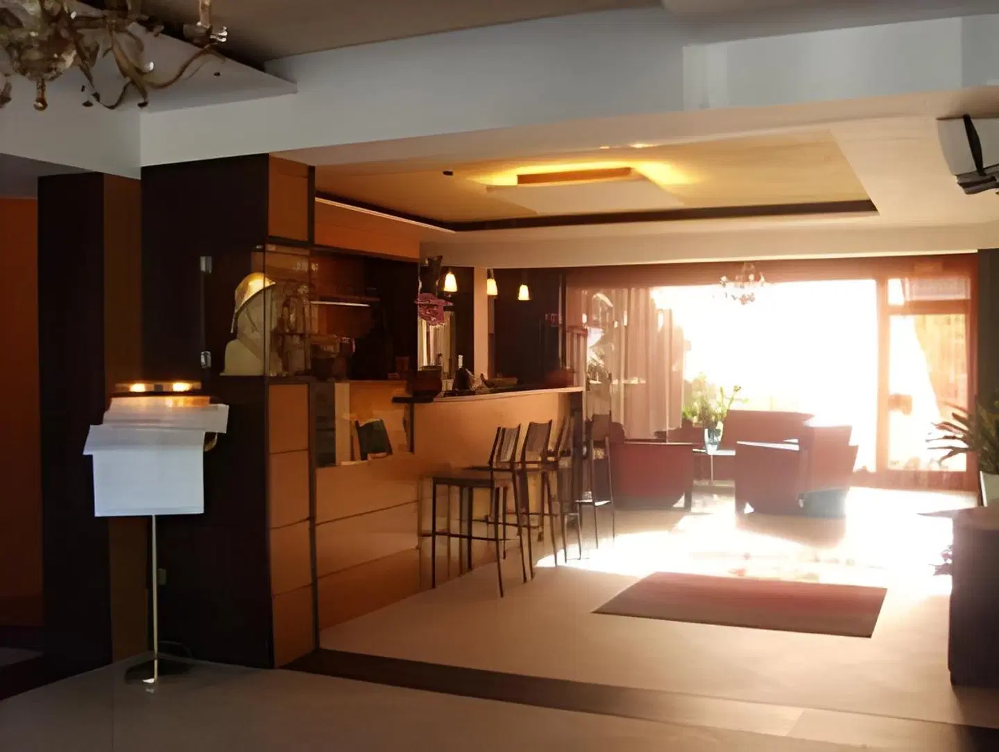 Schlosshof Charme Resort - Hotel & Camping Bar