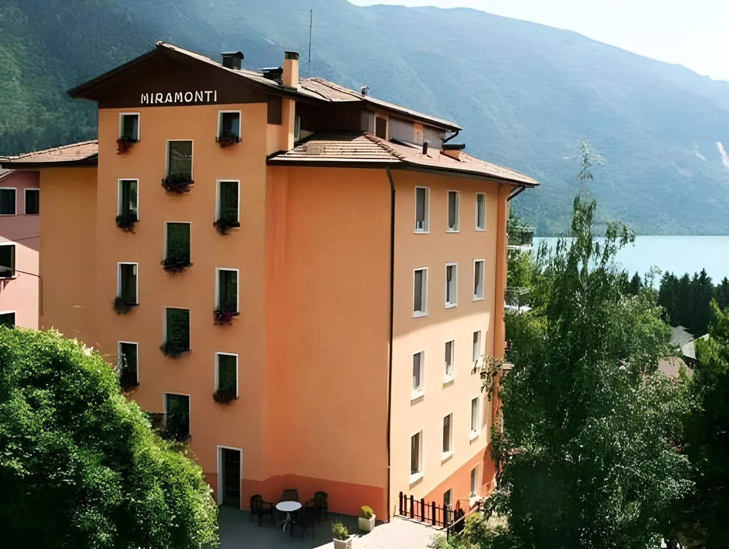 Miramonti EXTERIOR