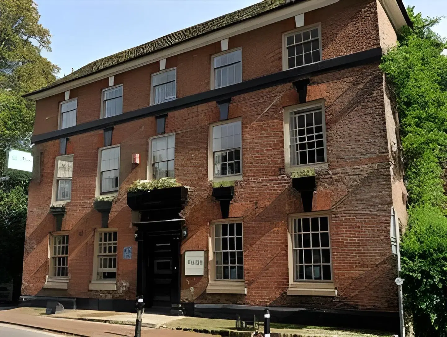 Chequers Inn EXTERIOR