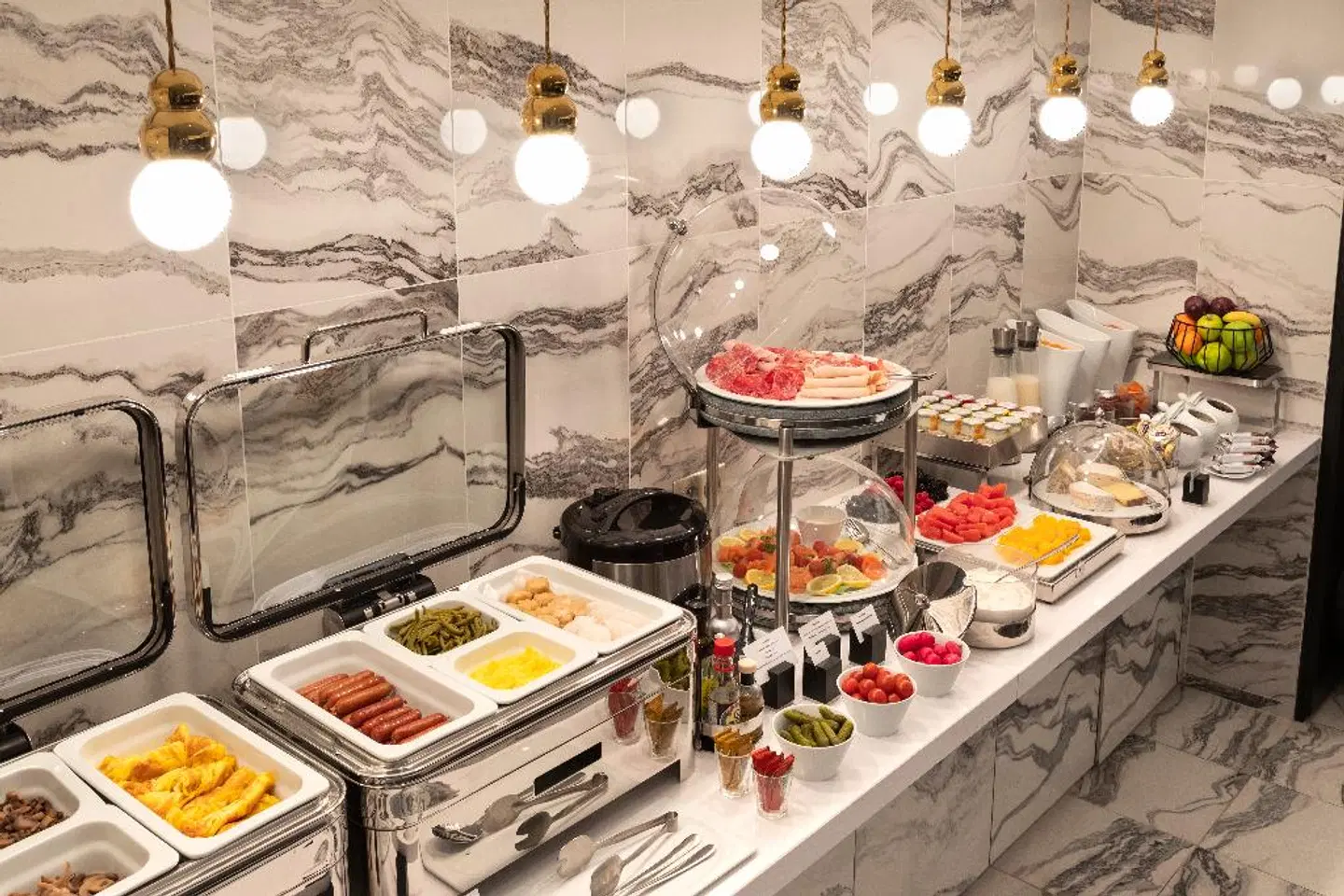 La Clef Champs-Élysées Paris Restaurant