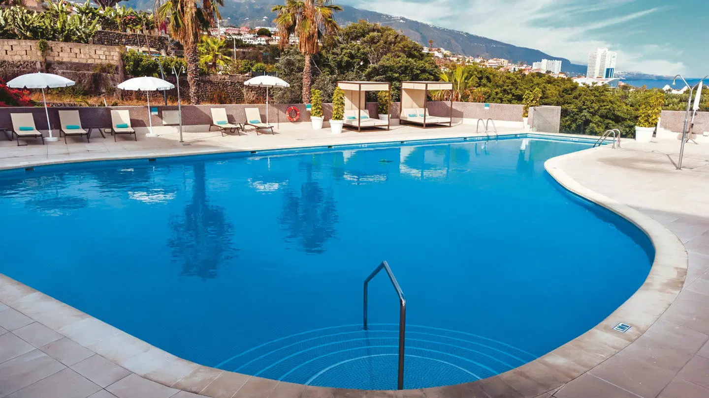 Kreuzfahrt AIDAcosma + Baden auf Teneriffa OUTDOOR_POOL