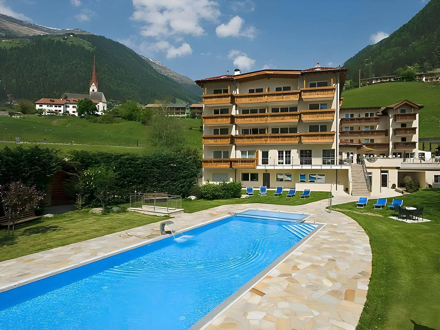 Wiesenhof OUTDOOR_POOL
