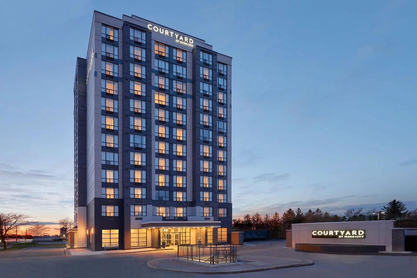 Courtyard by Marriott Kitchener EXTERIOR
