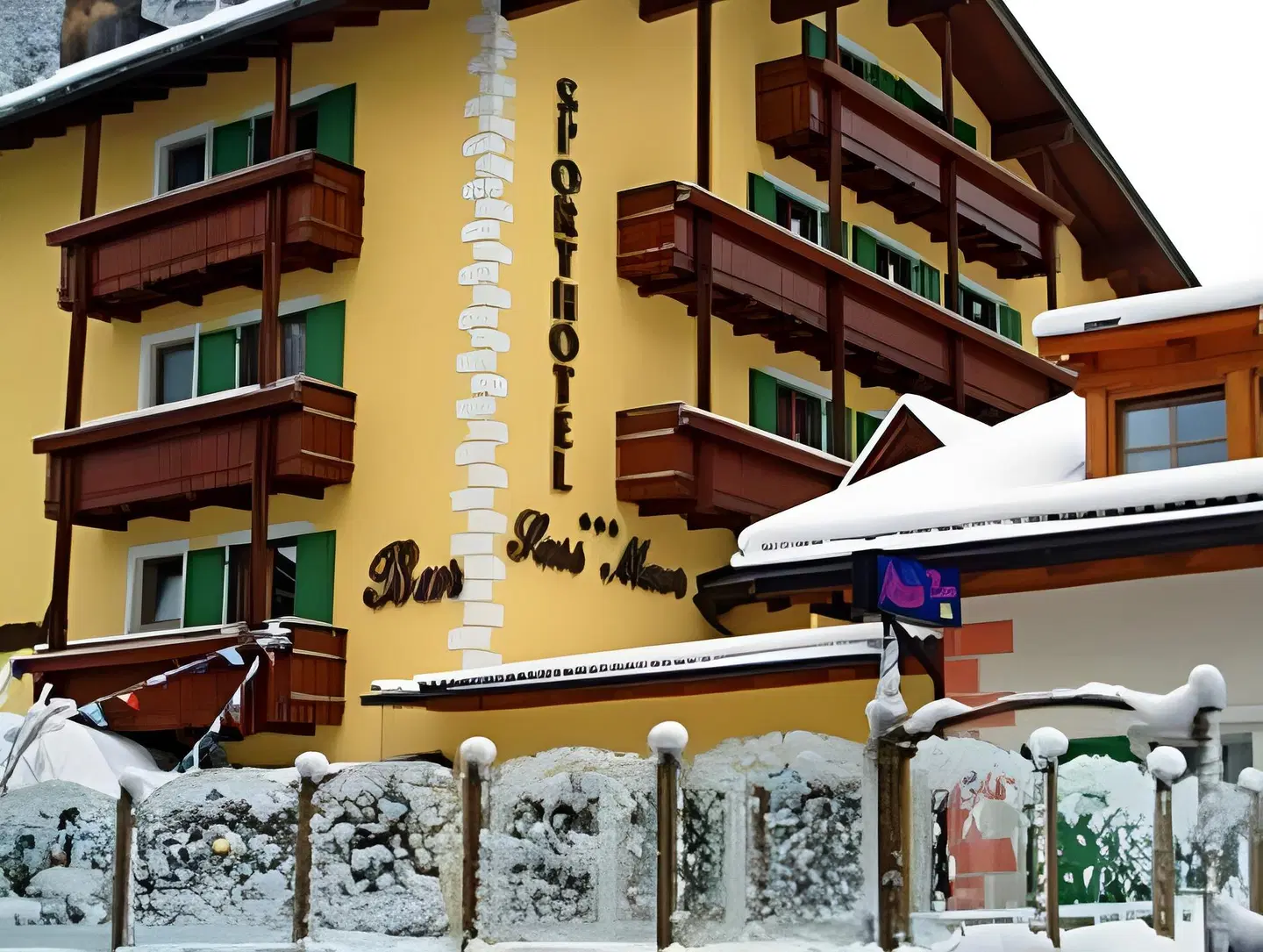 Sport Hotel Sass Maor EXTERIOR
