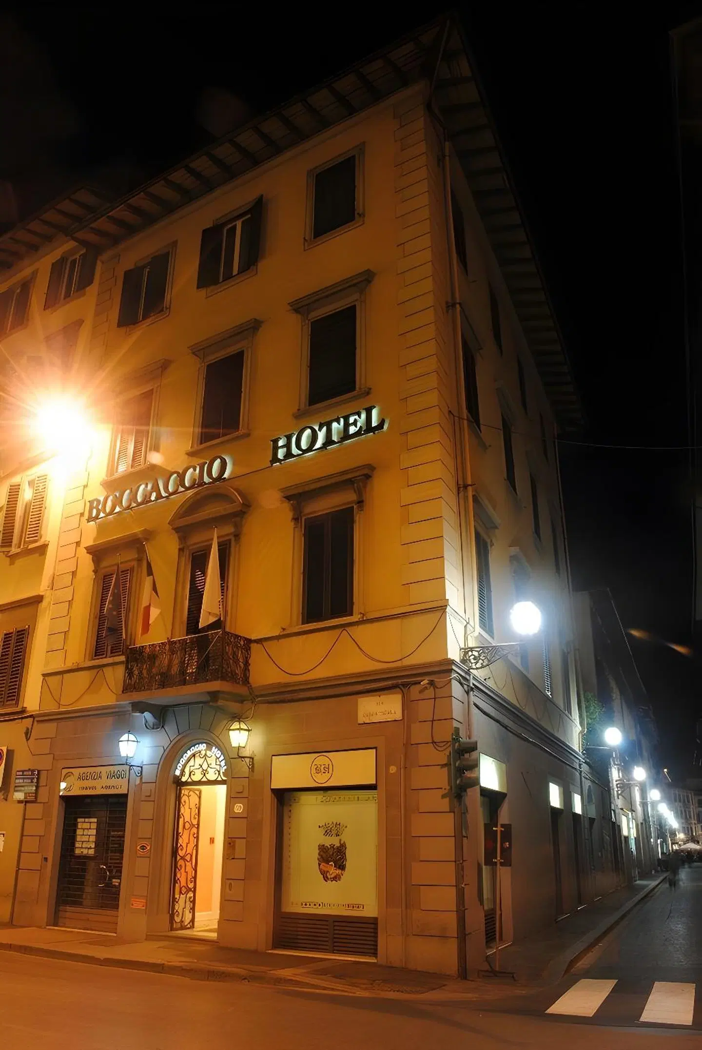 Boccaccio EXTERIOR