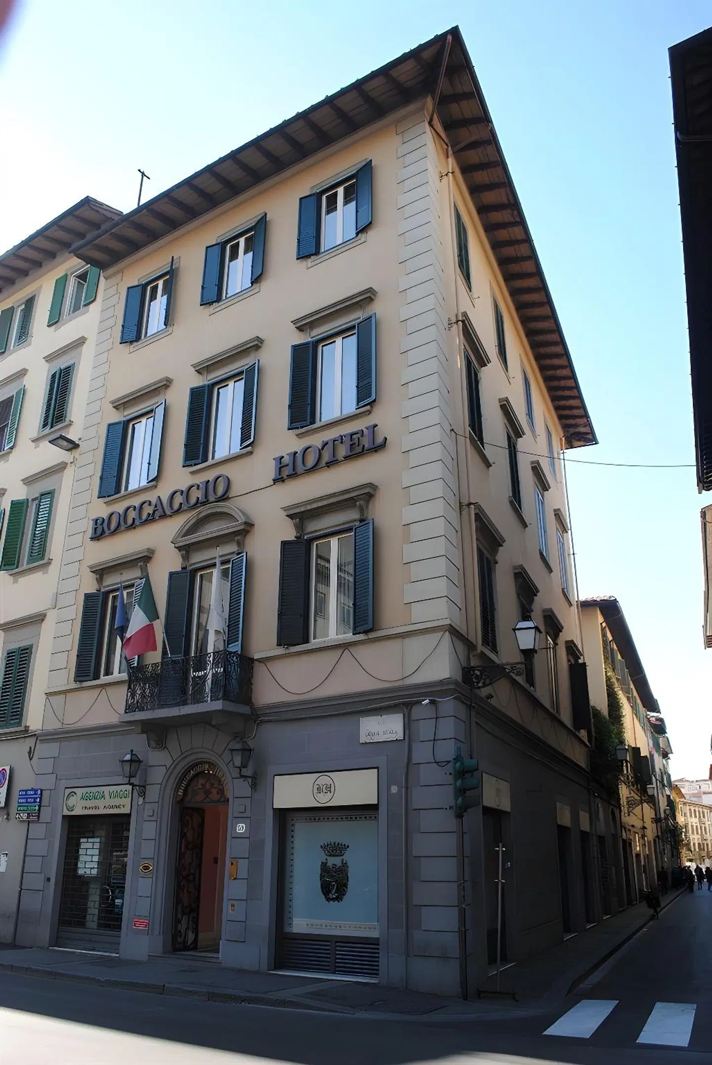 Boccaccio EXTERIOR