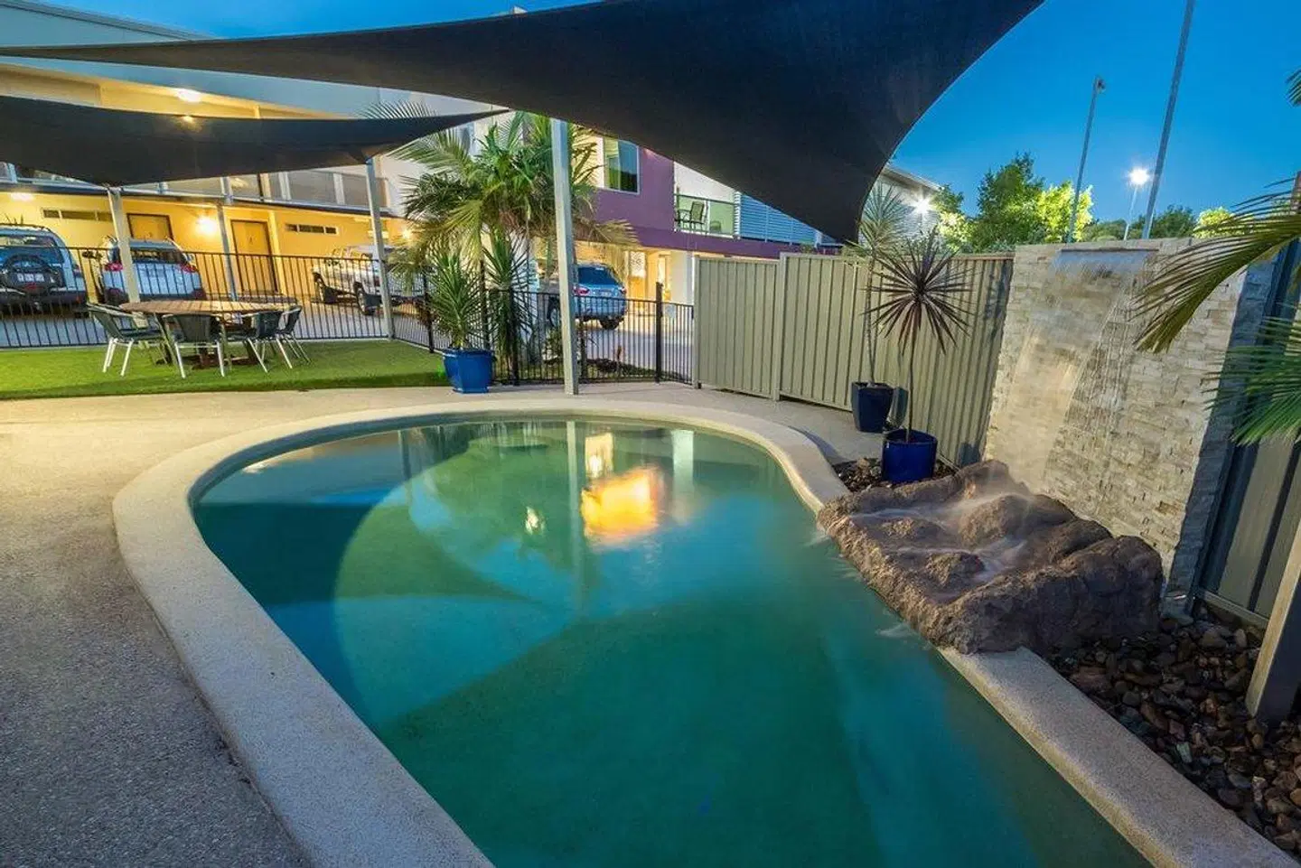 Nambour Heights Motel Hallenbad
