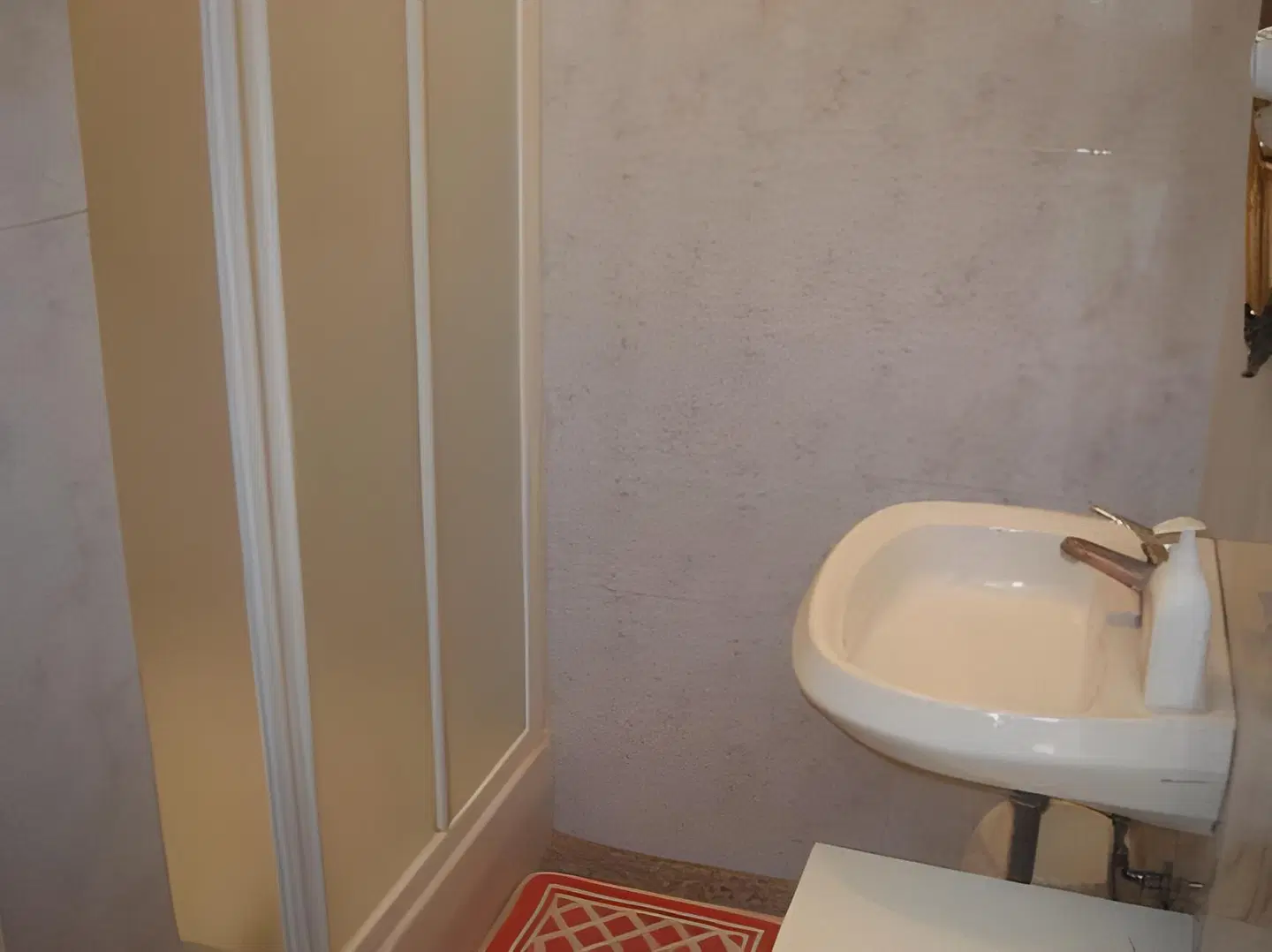 Affittacamere Alba Badezimmer