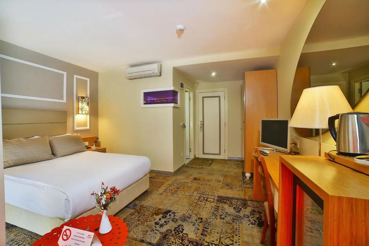 All Seasons Suites ROOM_EXAMPLE