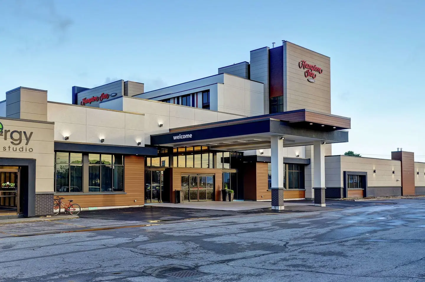 Hampton Inn by Hilton St. Catharines Niagara EXTERIOR