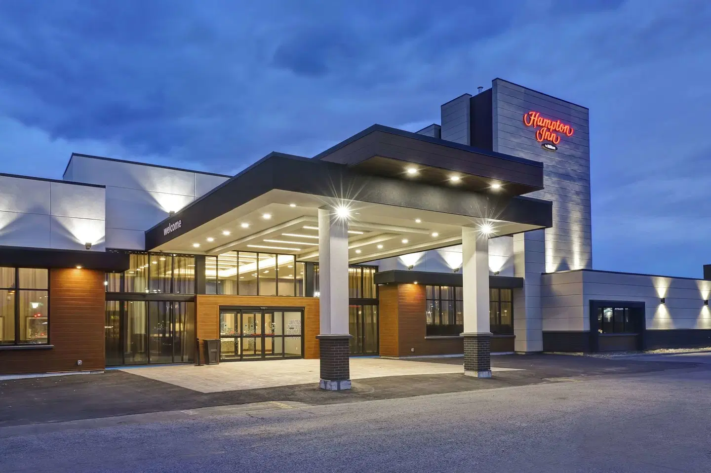 Hampton Inn by Hilton St. Catharines Niagara EXTERIOR