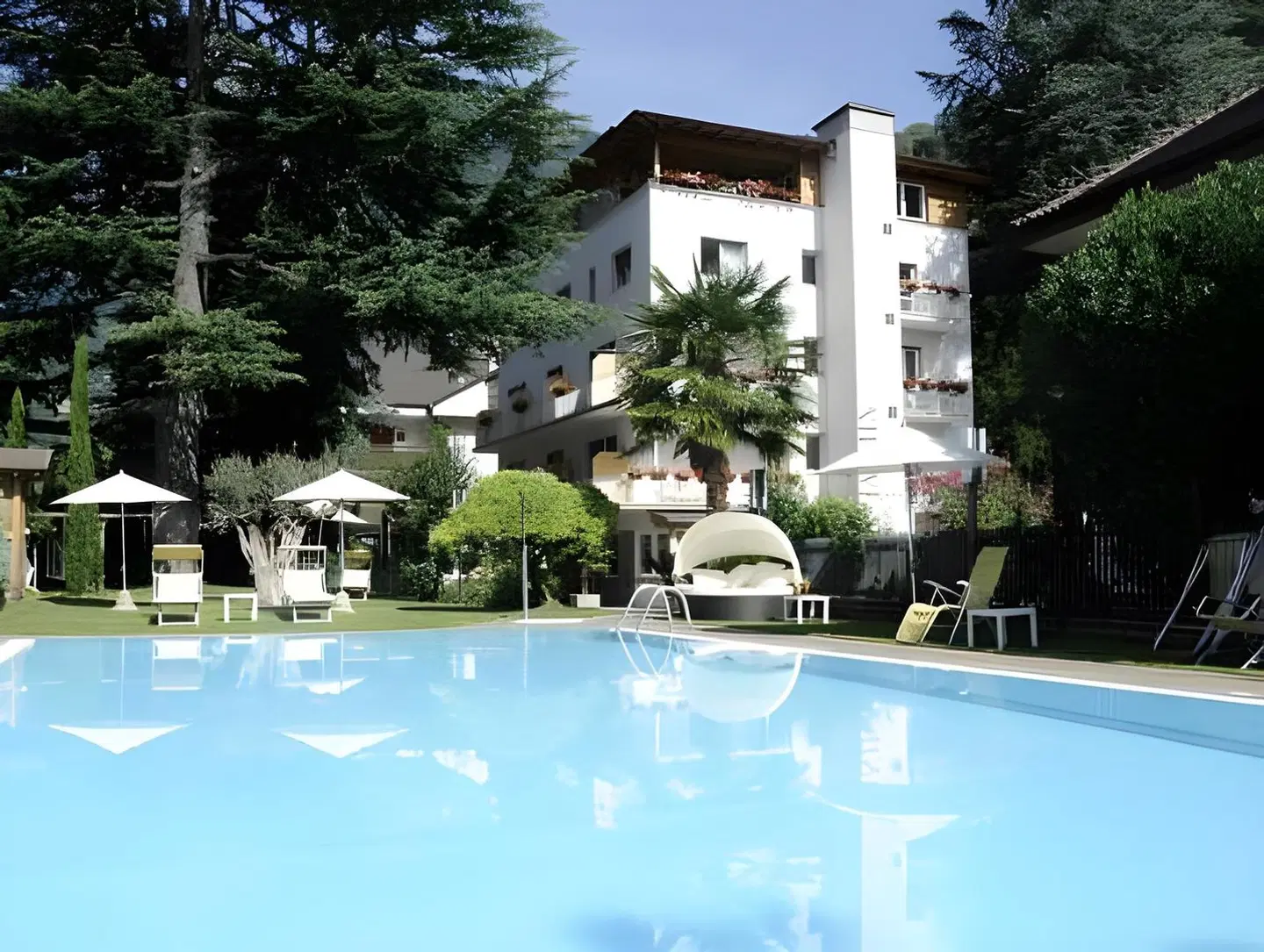 Hotel Jasmin OUTDOOR_POOL