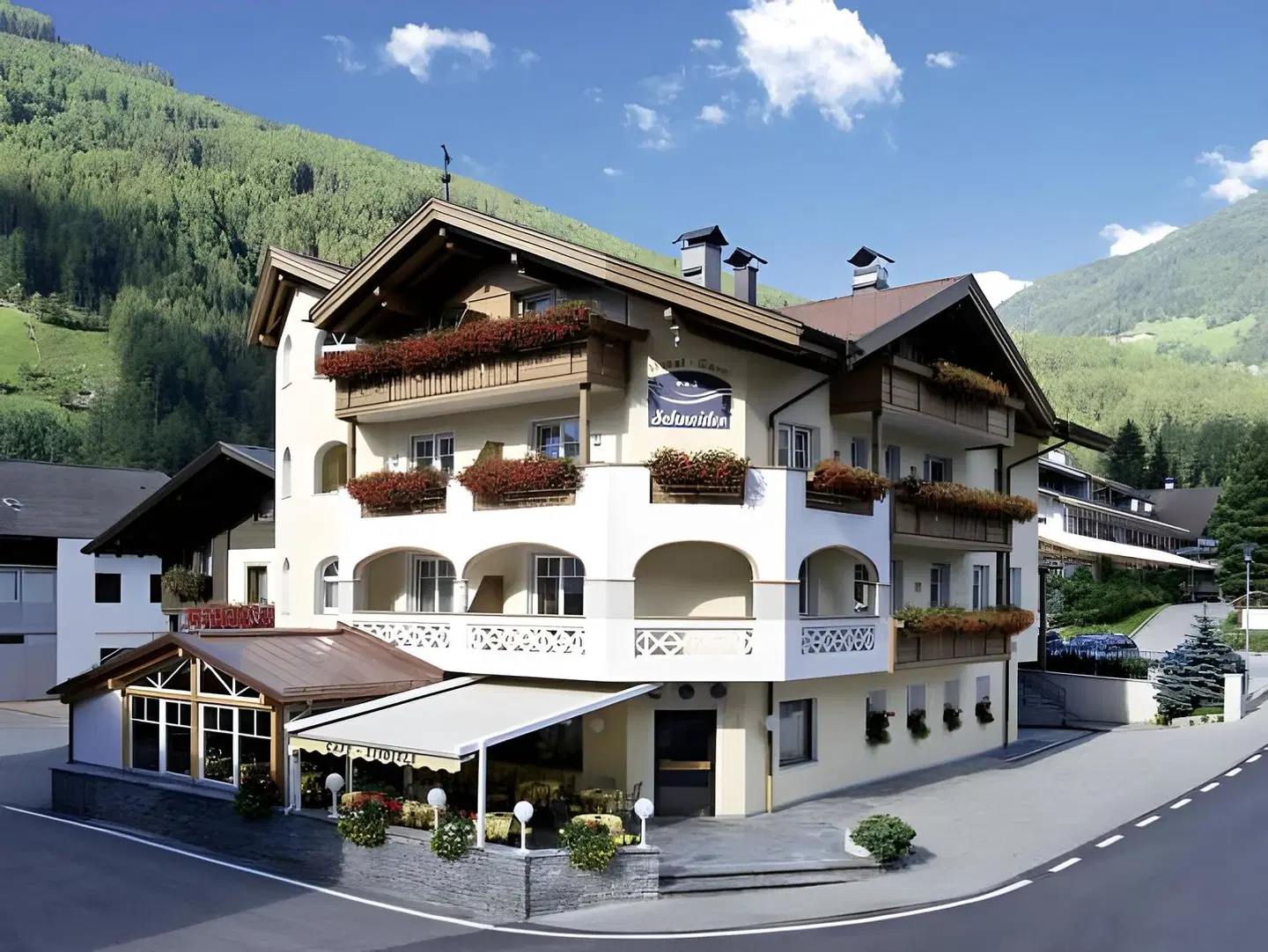 Hotel Garni Schneider EXTERIOR
