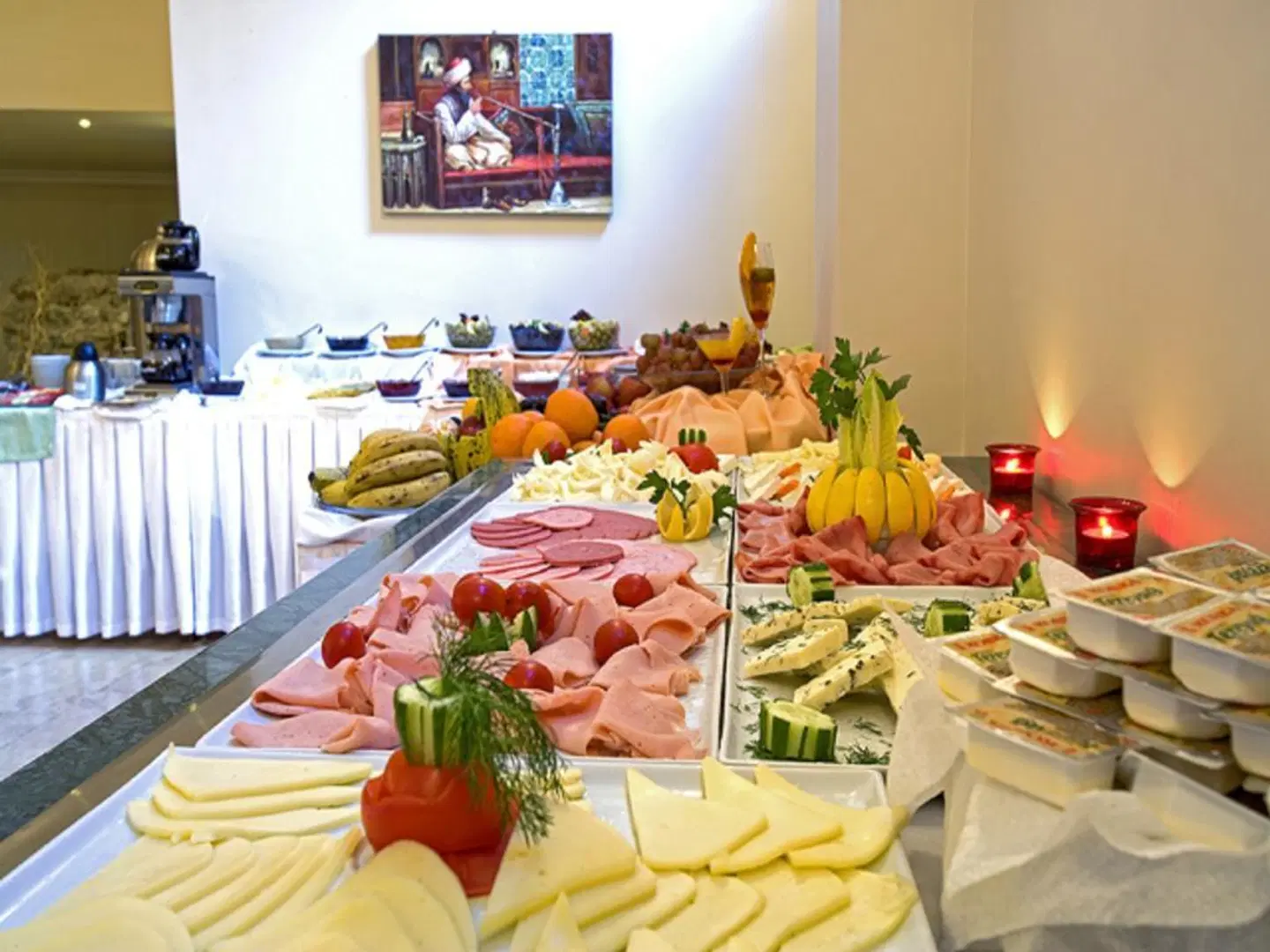 Acra Hotel Restaurant