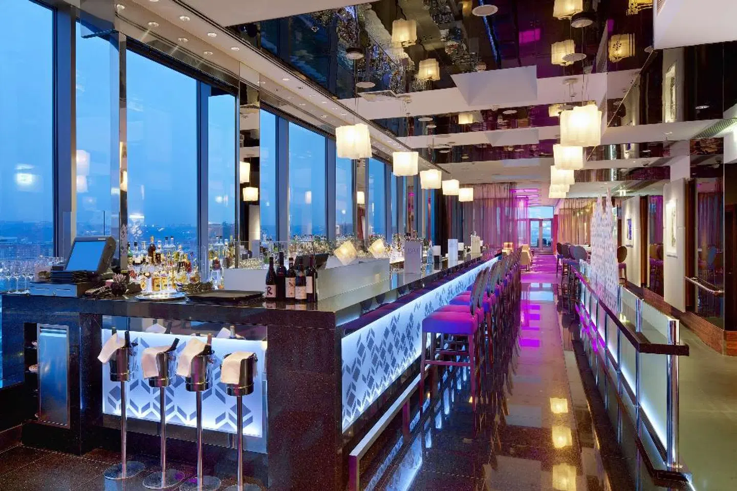 Hilton Prague Bar